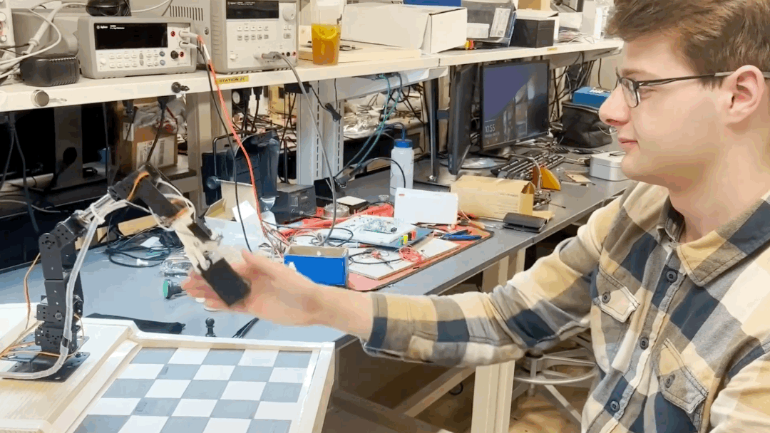 RoboChess animated clip